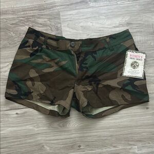 Women Camo Shorts